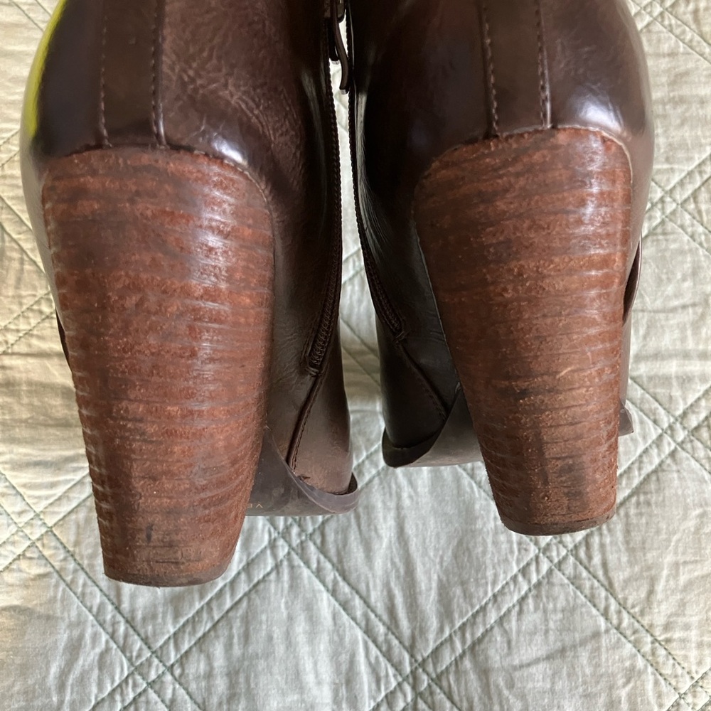 Very Volatile Booties - Picture 5 of 12